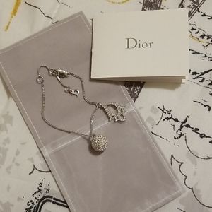 Beautilful Christian Dior logo bracelet